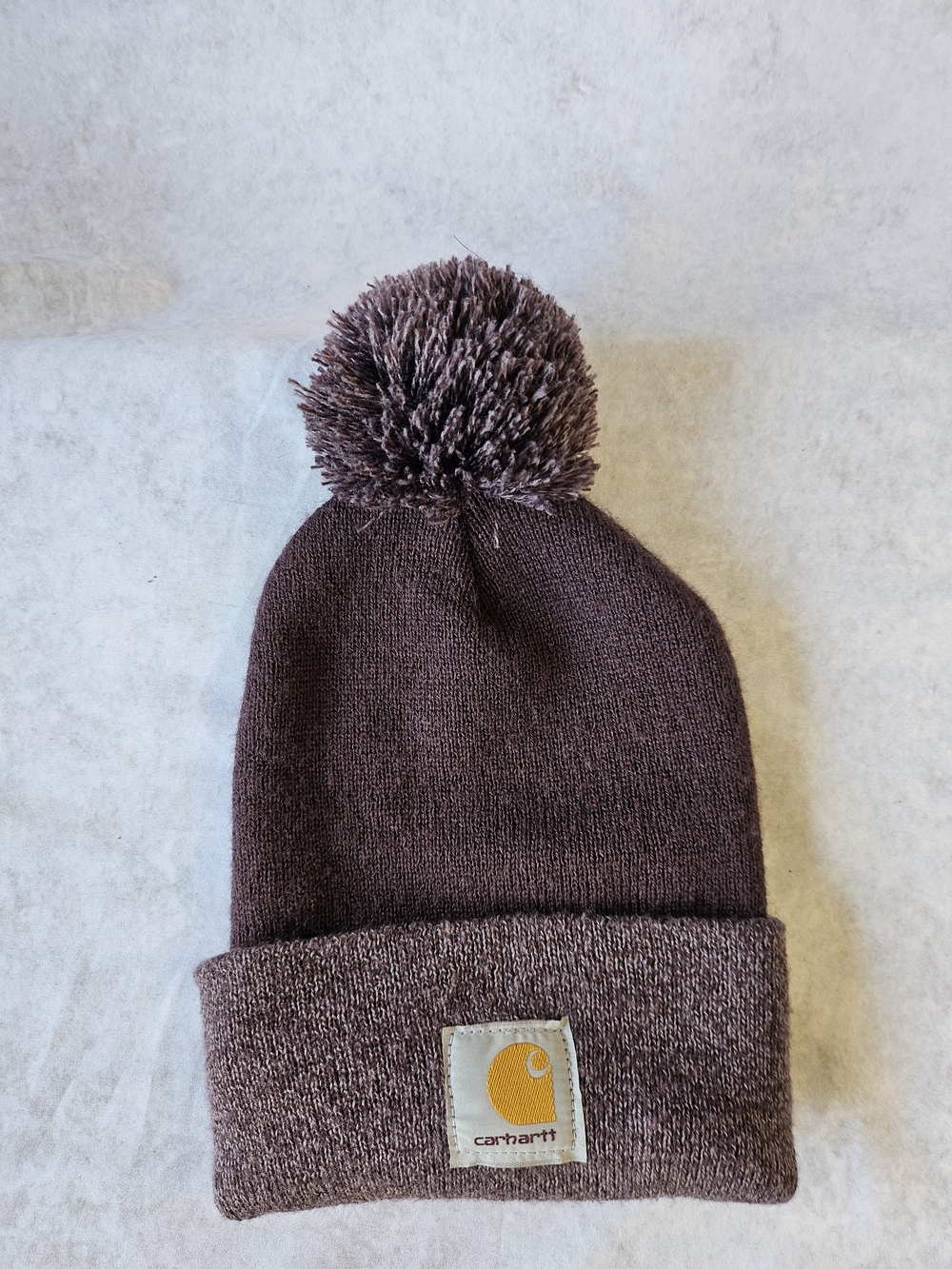 Carhartt Pom Beanie in Maroon-Brown